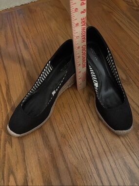 Merona Black Espadrille Wedge Flats with Striped Insole